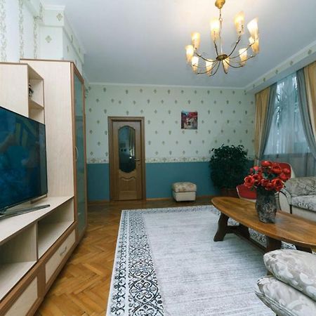 Three-Room Apartments At The Polytechnic Institute Kyiv Exterior photo