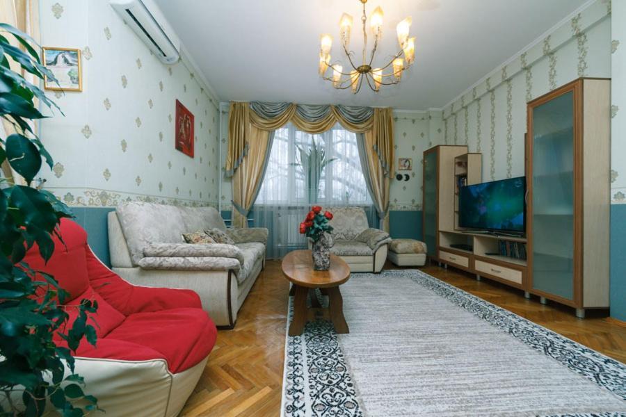 Three-Room Apartments At The Polytechnic Institute Kyiv Exterior photo